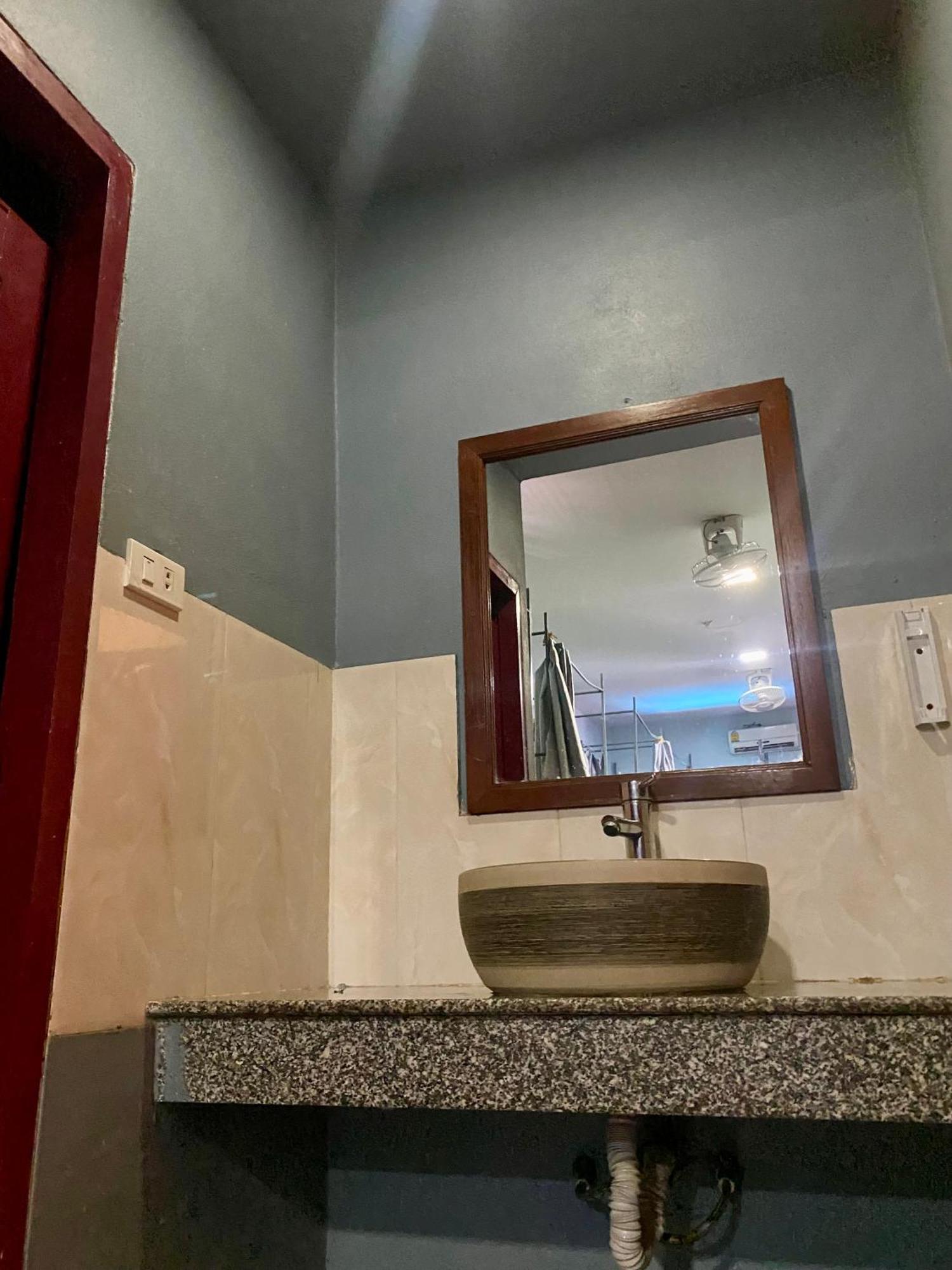 Sunrise Riverside Pool Hostel ルアンパバーン エクステリア 写真