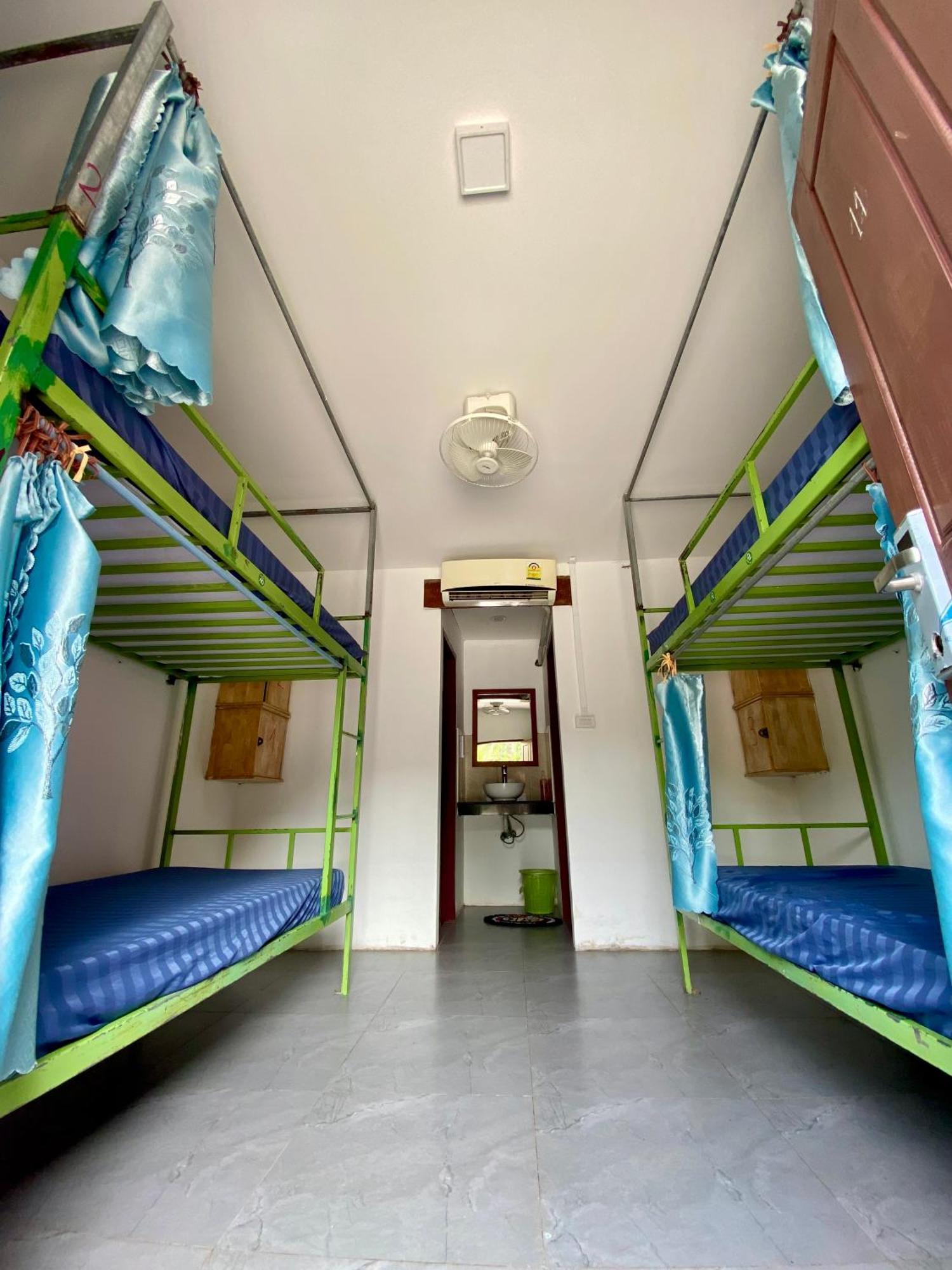Sunrise Riverside Pool Hostel ルアンパバーン エクステリア 写真